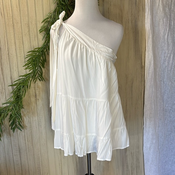 Pink Lily Cream One Shoulder Top, Tiered Ruffles, size Medium, NWOT, Lined - Picture 1 of 11